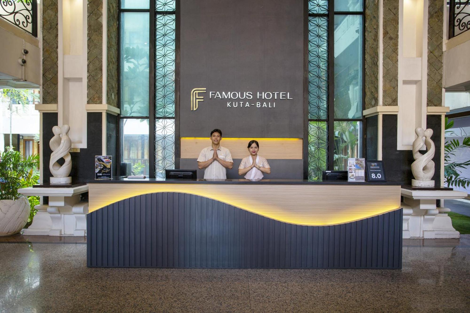 Famous Hotel Kuta Formerly Permata Kuta Hotel Exteriér fotografie